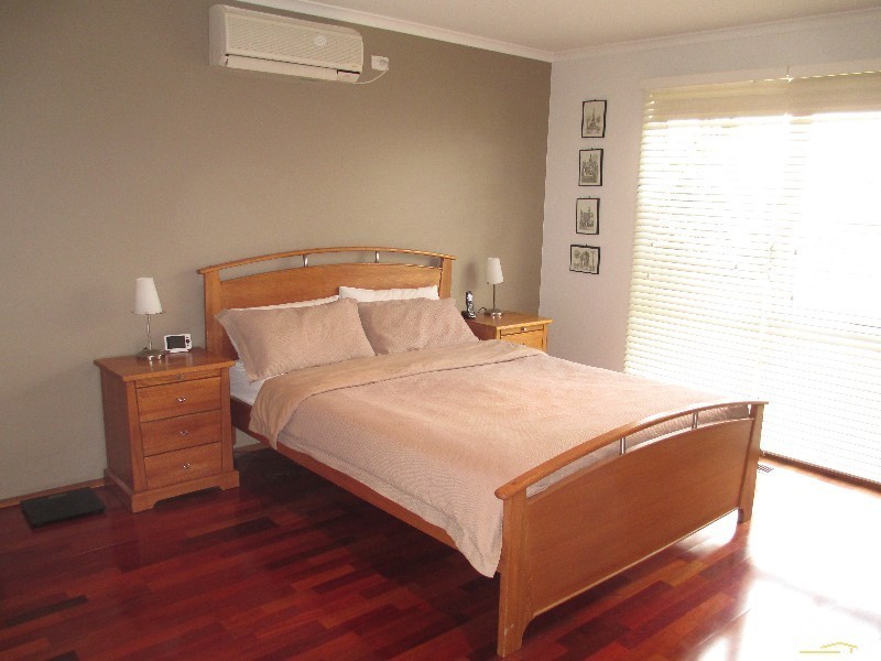 1 Nettle Drive, Hallam VIC 3803