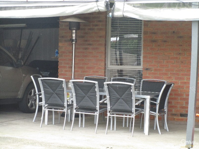 1 Nettle Drive, Hallam VIC 3803