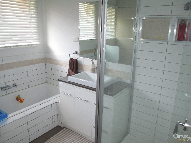 1 Nettle Drive, Hallam VIC 3803