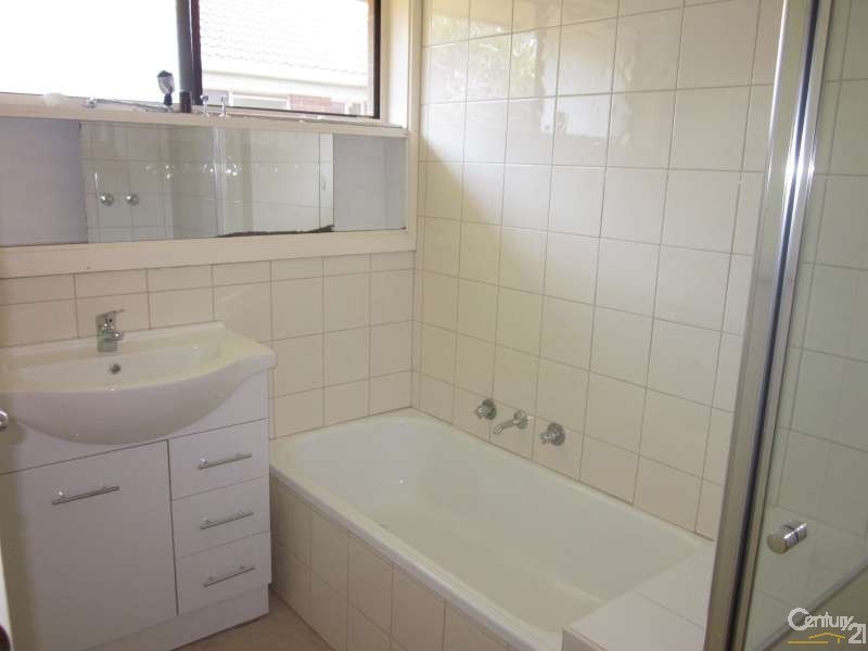 2/41 St James Avenue, Springvale VIC 3171