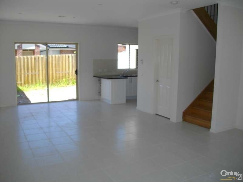 2/45 Ellt Crescent, Noble Park VIC 3174