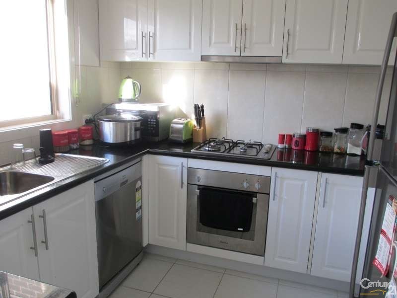 2/45 Ellt Crescent, Noble Park VIC 3174