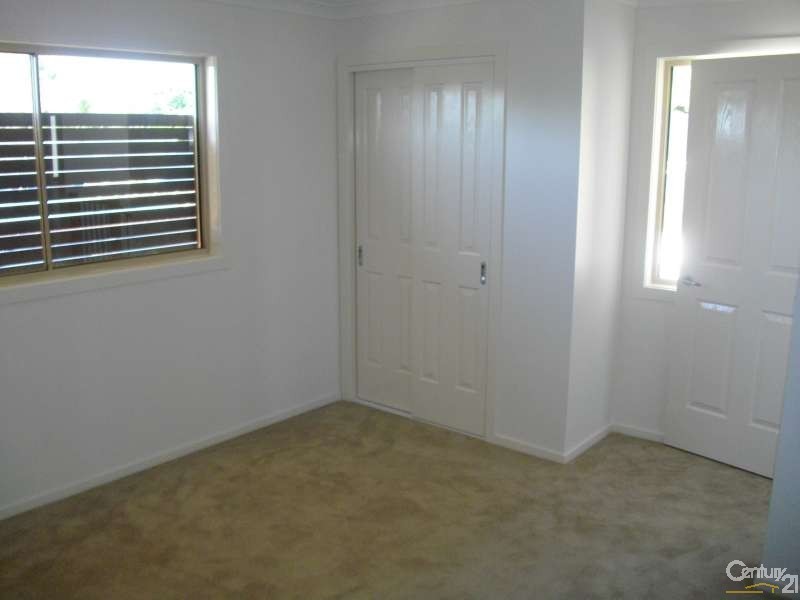 2/45 Ellt Crescent, Noble Park VIC 3174