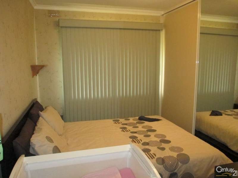 33 Kernot Crescent, Noble Park North VIC 3174