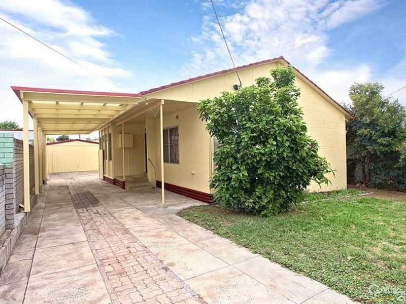 11 Nigra Court, Doveton VIC 3177