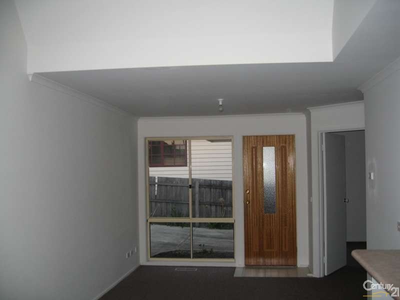 2/66 Doveton Avenue, Eumemmerring VIC 3177