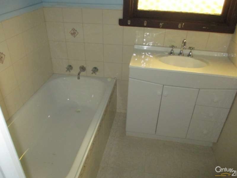 27 Ash Grove, Springvale VIC 3171