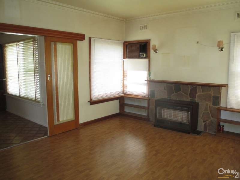 2 Avondale Street, Springvale VIC 3171