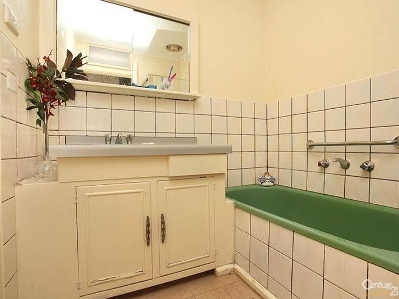 6 Belmont Ave, Dandenong North VIC 3175