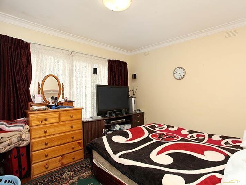 6 Belmont Ave, Dandenong North VIC 3175