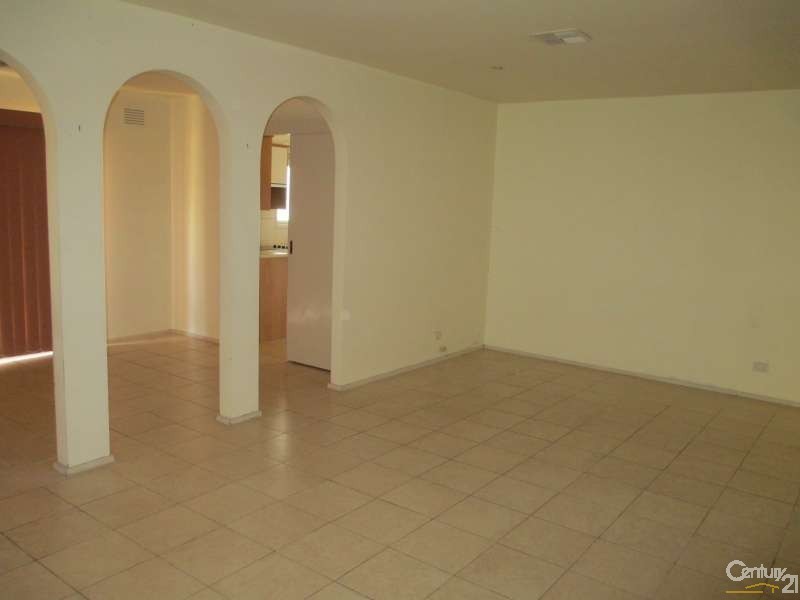 19 Somerville Road, Hampton Park VIC 3976