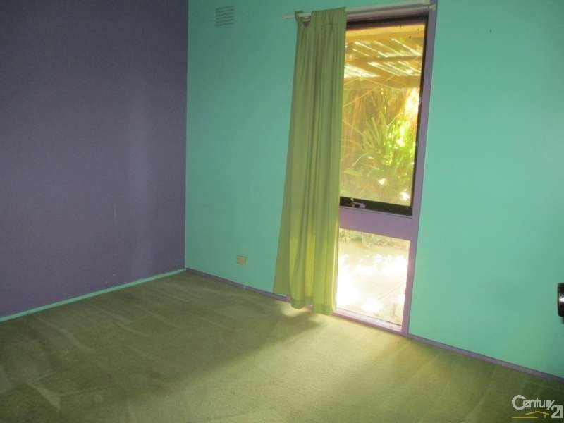 19 Somerville Road, Hampton Park VIC 3976