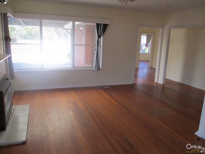 17 Young Street, Springvale VIC 3171