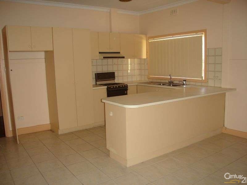 5 Royal Avenue, Springvale VIC 3171