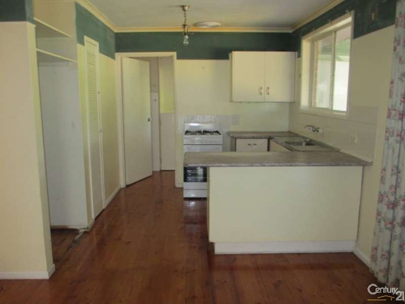 18 Dunbar Avenue, Cranbourne VIC 3977