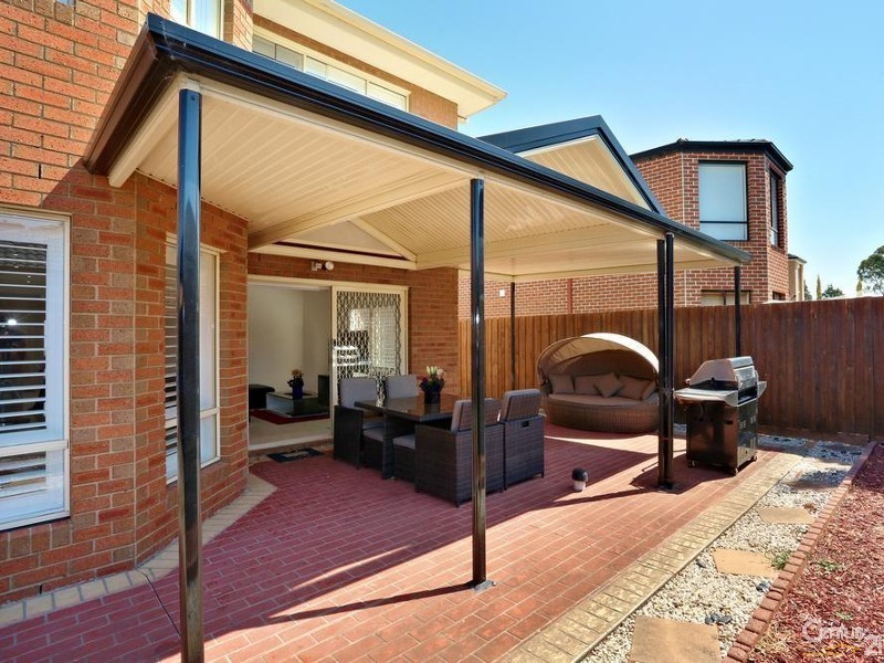 5 Wattlebird Court, Dingley Village VIC 3172