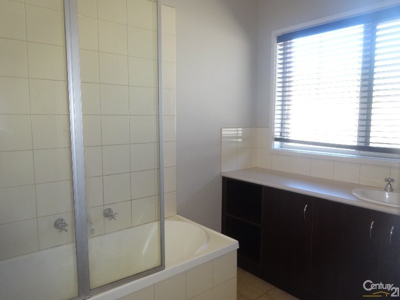 1/114 Railway Parade, Noble Park VIC 3174