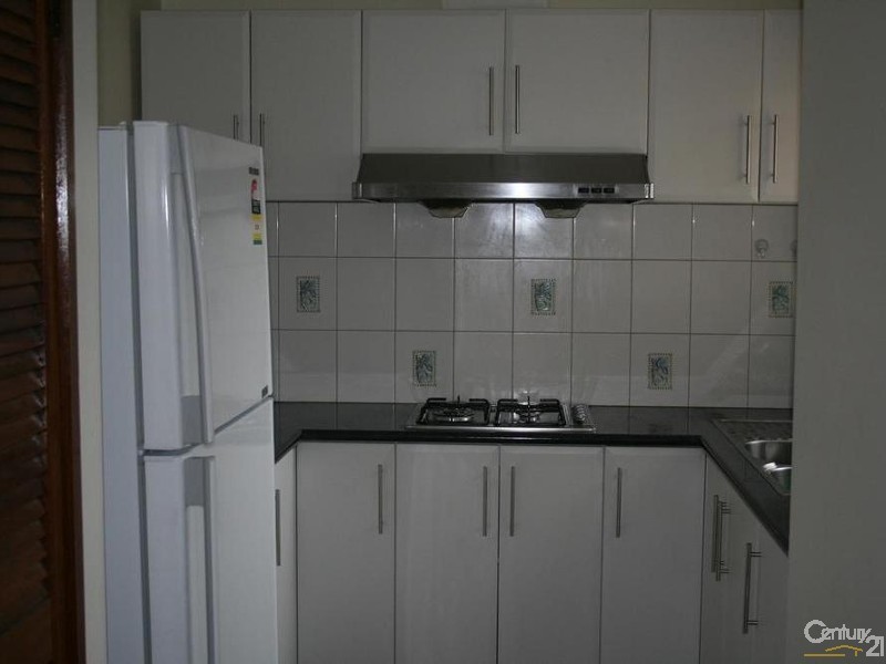 3/10 Fairbank Road, Clayton South VIC 3169