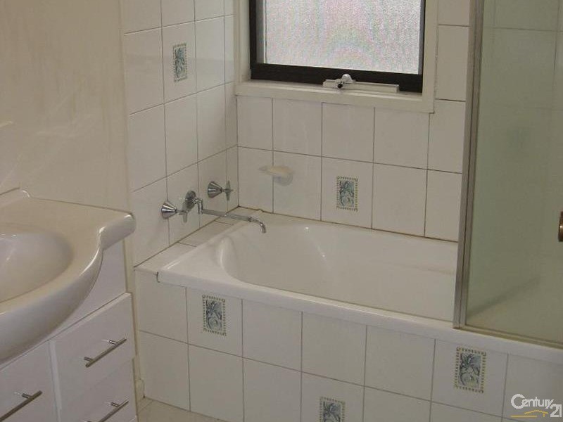 3/10 Fairbank Road, Clayton South VIC 3169