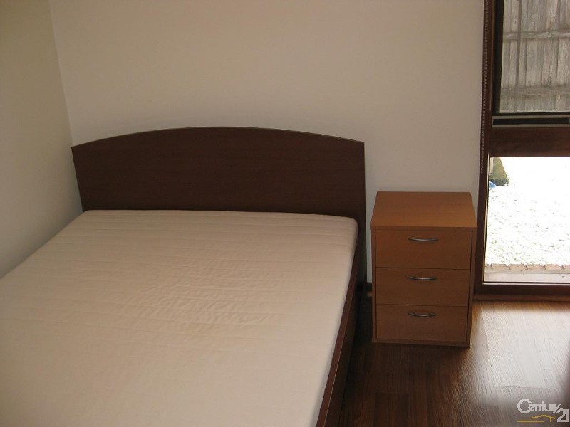 3/10 Fairbank Road, Clayton South VIC 3169