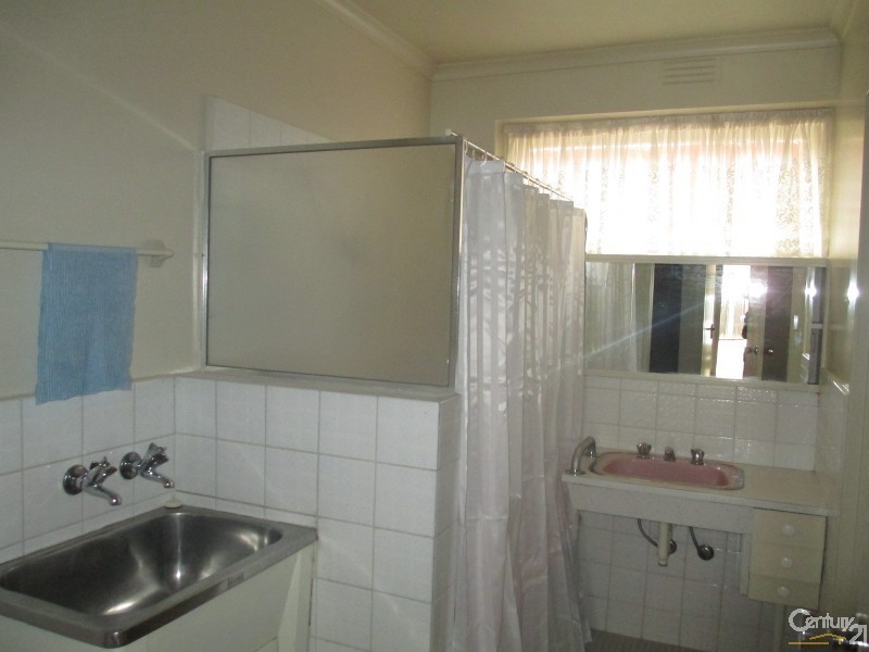 4/12 Stud Road, Dandenong VIC 3175