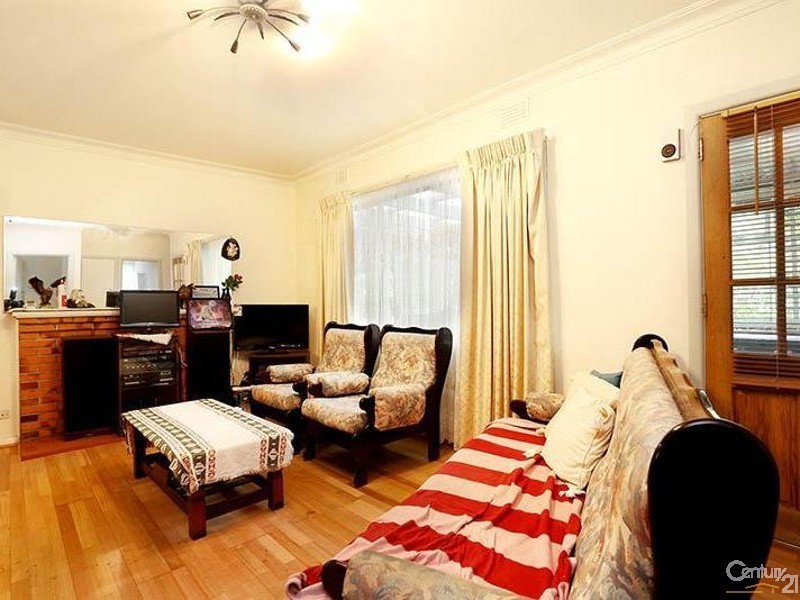 13 Mulgoa Ave, Dandenong North VIC 3175