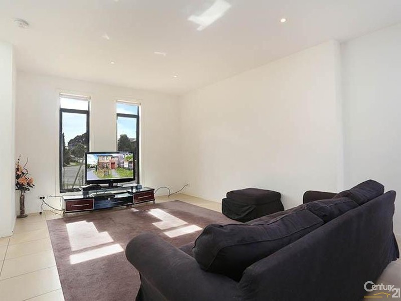 40 Evergreen Blvd, Clayton South VIC 3169