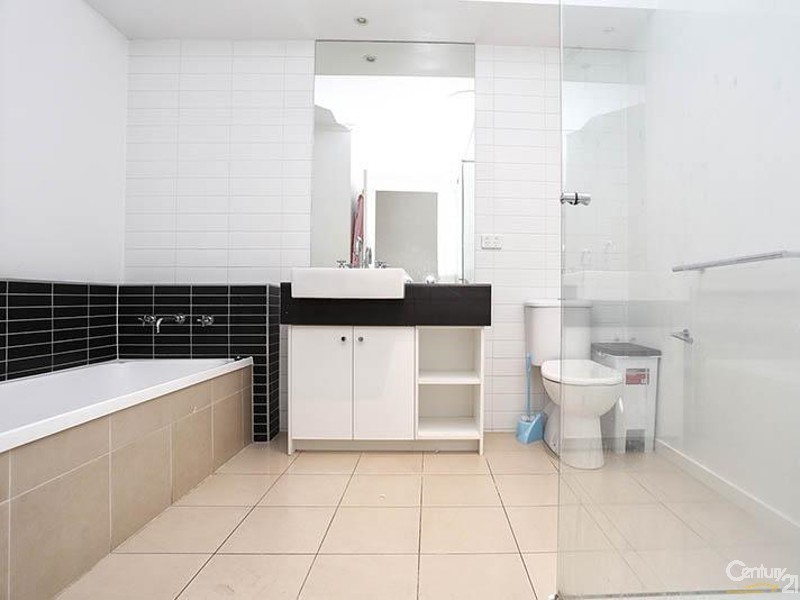 40 Evergreen Blvd, Clayton South VIC 3169