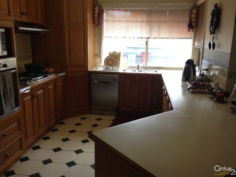 9 Caron Close, Hallam VIC 3803