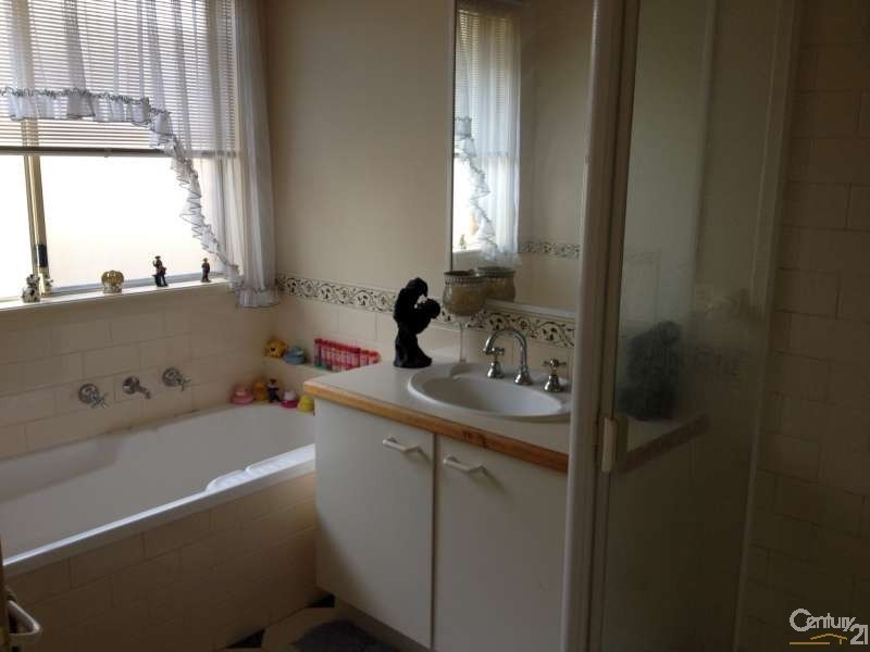 9 Caron Close, Hallam VIC 3803