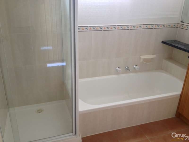 10 Roscoe Court, Noble Park North VIC 3174