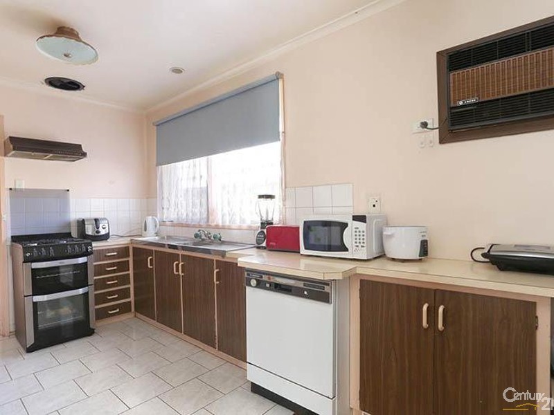 4 Rickson Court, Springvale South VIC 3172