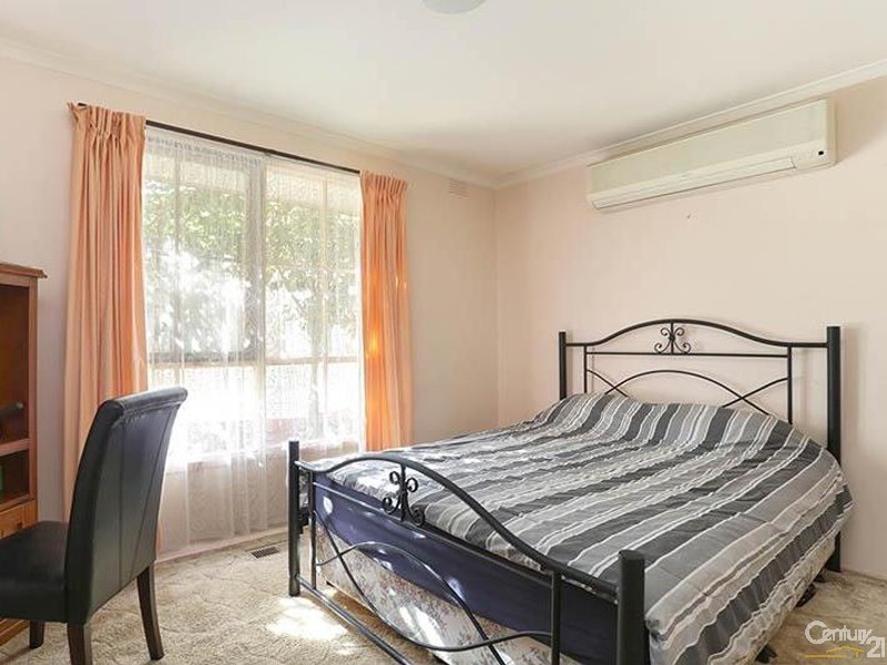 4 Rickson Court, Springvale South VIC 3172