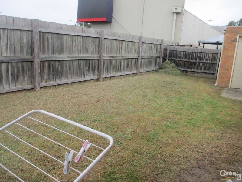 3/177 Kingsclere Avenue, Keysborough VIC 3173