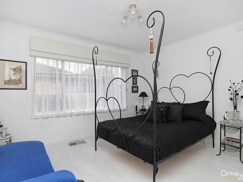 104 Bloomfield Road, Keysborough VIC 3173