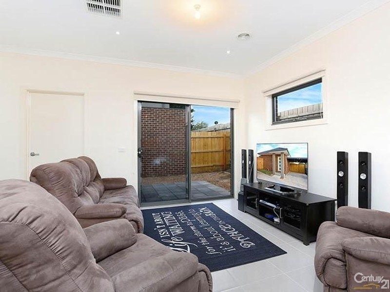 1 and 3/1 Blossom Drive, Doveton VIC 3177