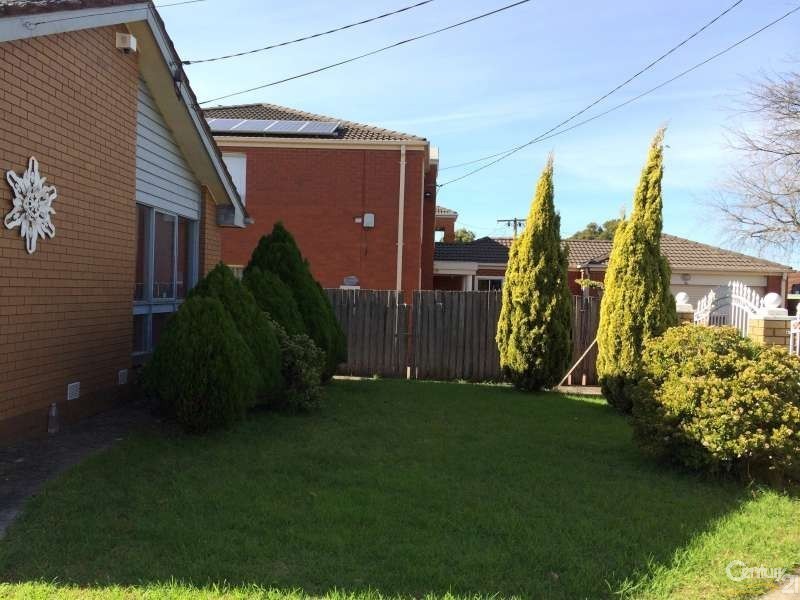 5 Coniston Court, Springvale South VIC 3172