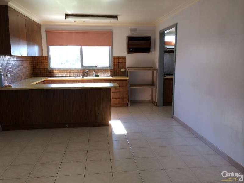 5 Coniston Court, Springvale South VIC 3172