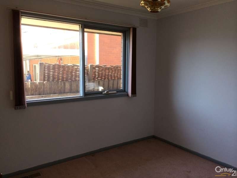 5 Coniston Court, Springvale South VIC 3172