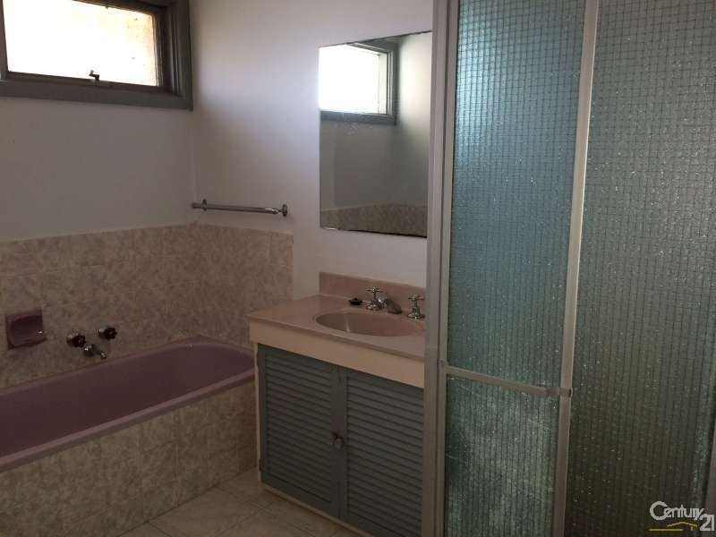 5 Coniston Court, Springvale South VIC 3172