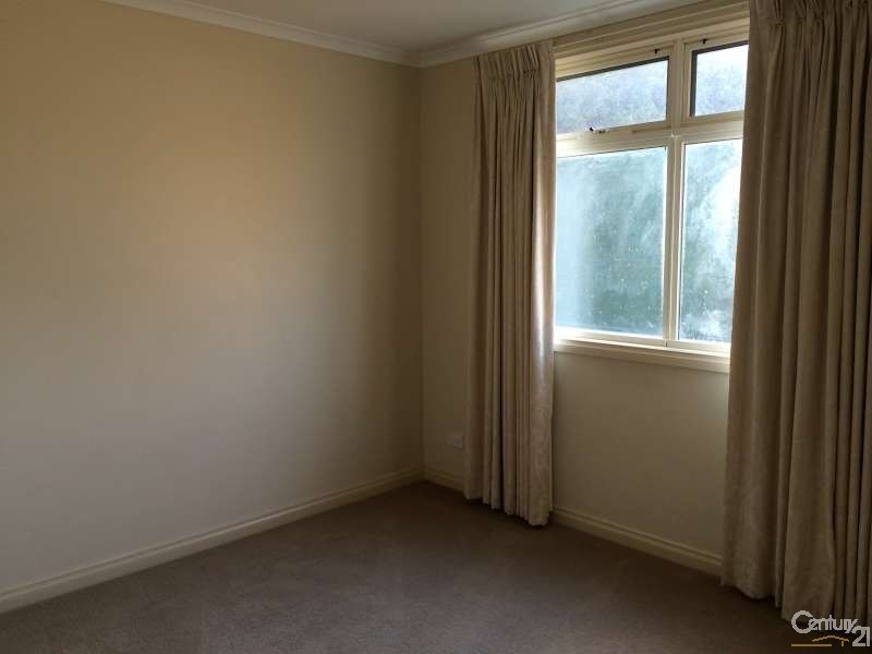 27 Crescent Street, Noble Park VIC 3174