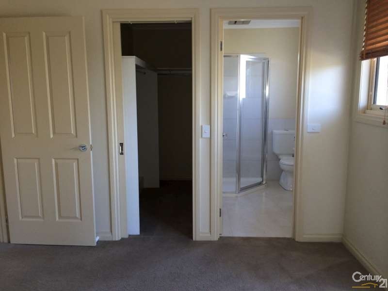 27 Crescent Street, Noble Park VIC 3174