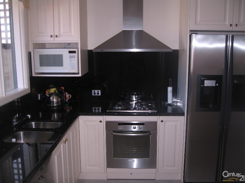 6 Elaine Court, Springvale VIC 3171