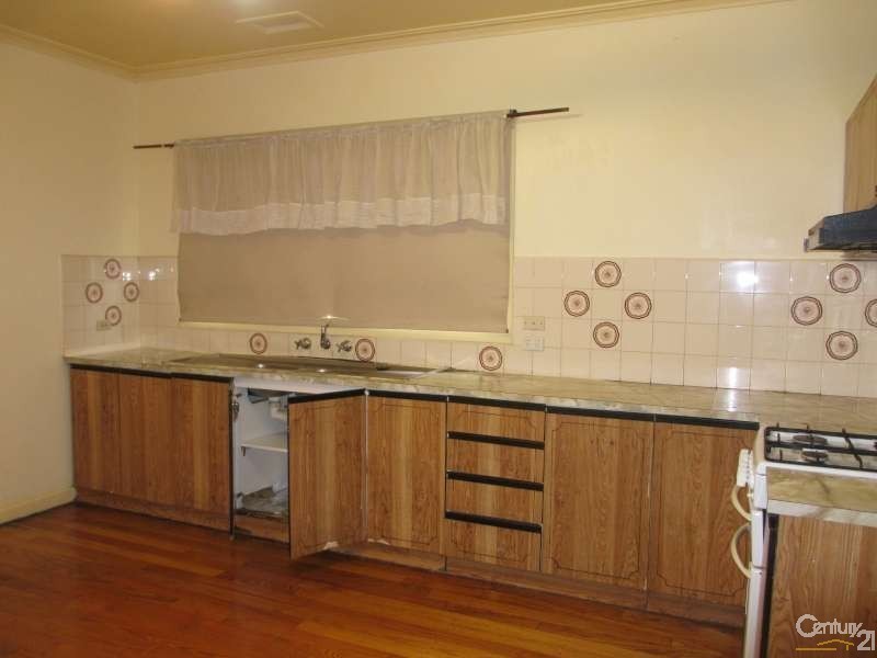14 Whiteside Street, Springvale VIC 3171