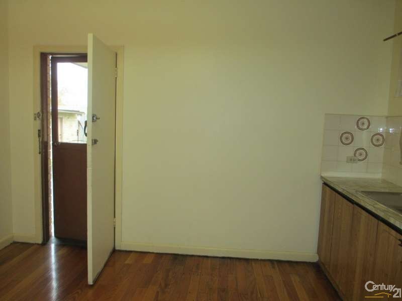 14 Whiteside Street, Springvale VIC 3171