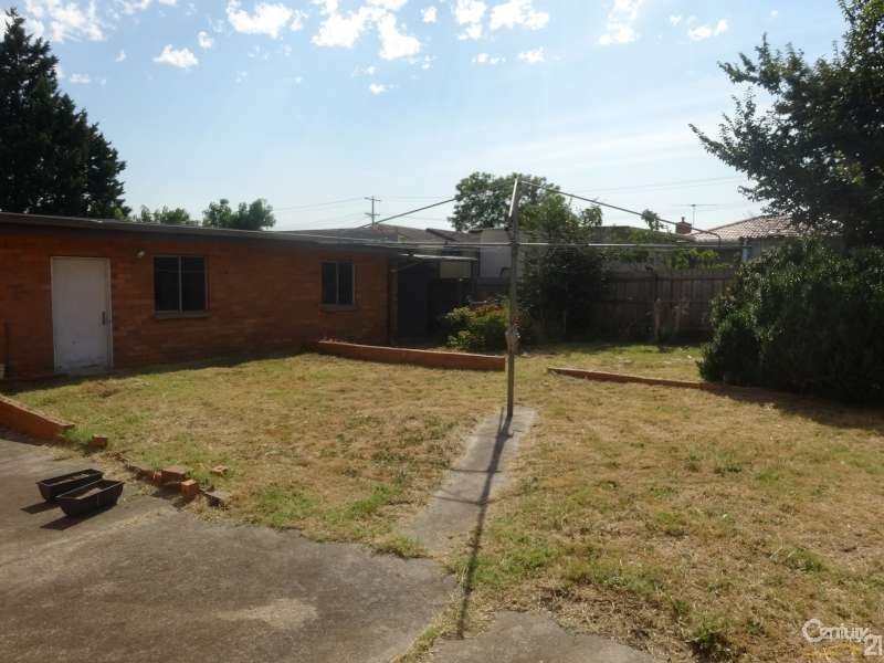 1 McKirdy Street, Springvale VIC 3171