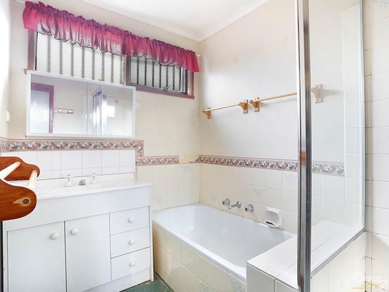16 Greenwood Drive, Carrum Downs VIC 3201