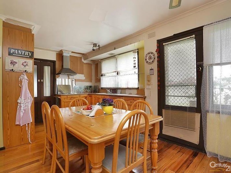 14 Waitara Ave, Keysborough VIC 3173