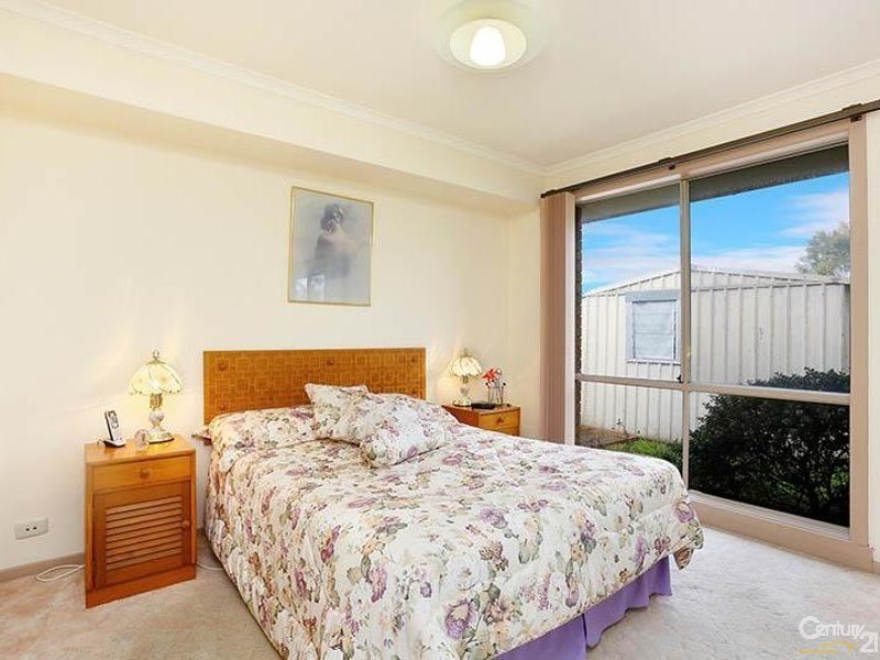 33 Glencairn Ave, Hallam VIC 3803