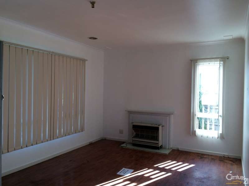 15 Tarata Drive, Doveton VIC 3177